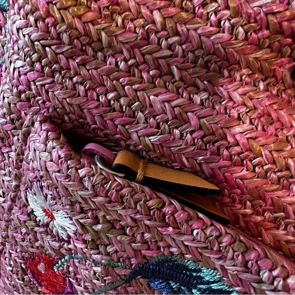 VERA BRADLEY Pink Cherry XL Front Pocket Straw Tote Hidden Bottom Embroidery - Picture 4 of 13